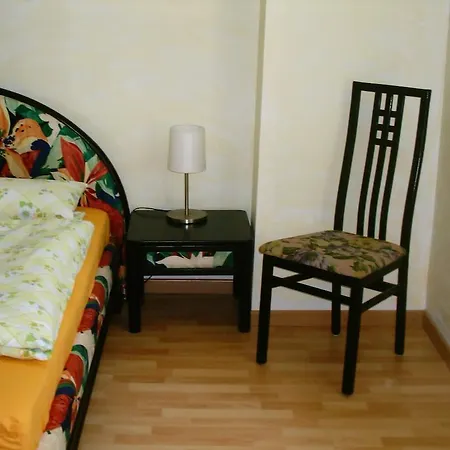 בית נופש Maison Iris Villeneuve-lès-Montréal