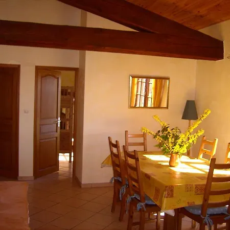 בית נופש Maison Iris *