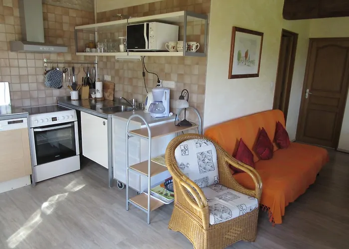 Maison Iris Nyaraló *